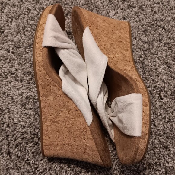 Worn Once Toms Serena Cork Wedge Sandal Heels Size 12 Natural Microfiber Color - Picture 7 of 7
